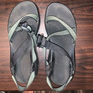 Chacos!